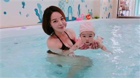 「最美書法家」趙芸目前離婚女兒兩歲。（圖／翻攝自趙心姸粉專）