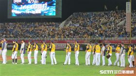 ▲中信兄弟在桃園青埔球場收下4連勝。（圖／記者蕭保祥攝影）