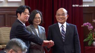 全台馳援太魯閣號 蔡賴蘇捐1個月薪