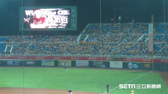 中職／青埔夜光　照亮中信兄弟連勝路