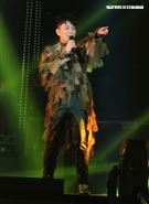 情歌王子張信哲以「未來式」巡迴演唱會，（6）日2度攻進台北小巨蛋，人氣依然強強滾。（記者邱榮吉/攝影）