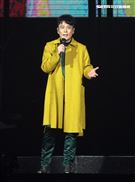 情歌王子張信哲以「未來式」巡迴演唱會，（6）日2度攻進台北小巨蛋，人氣依然強強滾。（記者邱榮吉/攝影）