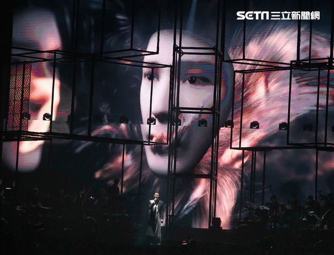 情歌王子張信哲以「未來式」巡迴演唱會，（6）日2度攻進台北小巨蛋，人氣依然強強滾。（記者邱榮吉/攝影）