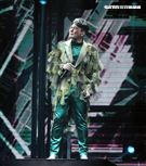 情歌王子張信哲以「未來式」巡迴演唱會，（6）日2度攻進台北小巨蛋，人氣依然強強滾。（記者邱榮吉/攝影）