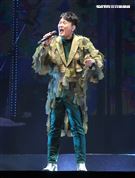 情歌王子張信哲以「未來式」巡迴演唱會，（6）日2度攻進台北小巨蛋，人氣依然強強滾。（記者邱榮吉/攝影）