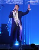 情歌王子張信哲以「未來式」巡迴演唱會，（6）日2度攻進台北小巨蛋，人氣依然強強滾。（記者邱榮吉/攝影）