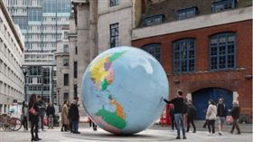 英國倫敦政經學院。（圖／翻攝自推特）