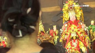 大甲媽首度駐駕台北　翁立友也來祈福