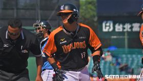 統一獅陳鏞基開轟。（圖／記者王怡翔攝影）