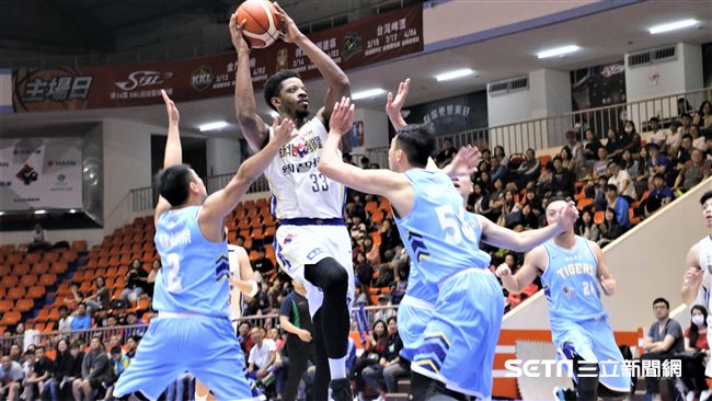 SBL／夏普31分　裕隆險勝奪第4