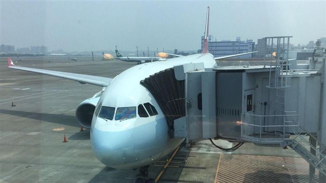 「機身彷彿快拆掉」　港龍乘客魂飛