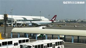 高雄,小港機場,引擎,港龍,旅客,冒煙,返航,迫降