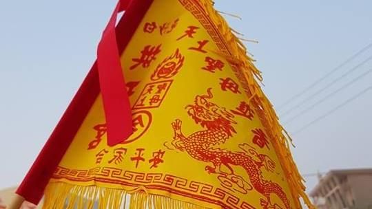 白沙屯媽祖賜令旗　讓他扁平足衝前線