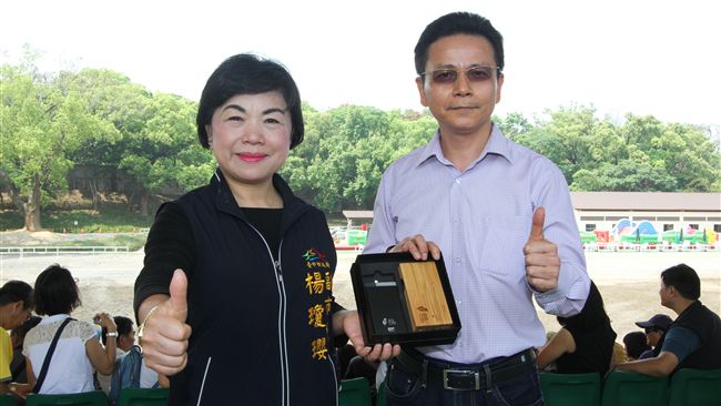 彰縣府訪花博　楊副市長：親上加親