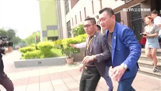 嗆吃屎惹黑幫　連千毅接大哥關切電話