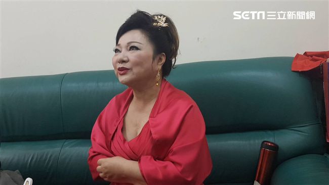 女兒同學來上香！白冰冰這念頭引鼻酸
