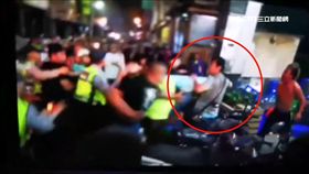 遶境一級戰區民生地下道 記者被往死裡打 大甲媽祖