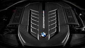▲BMW M760Li（圖／翻攝網路）
