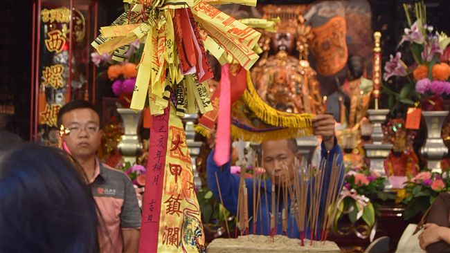 令旗象徵護信徒！大甲媽停駕雲林民宅