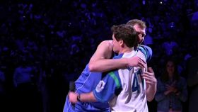 NBA／德佬榮退！將獲終生職＋雕像
NBA,達拉斯獨行俠,Dirk Nowitzki,退休,雕像,Mark Cuban
翻攝自推特