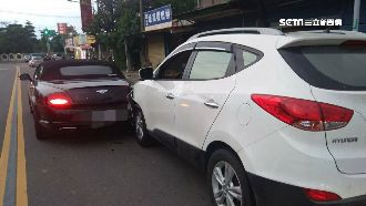 開車滑手機追撞賓利！畫面曝光網嚇呆