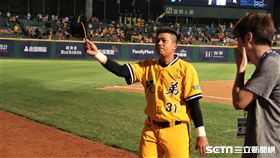 中信兄弟陳江和拿下單場MVP。（圖／記者王怡翔攝影）