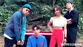 蔡佩軒新歌《看PRO！》挑戰電音嘻哈，左起Tipsy、DinPei、蔡佩軒、趙志翰。（圖／非常棒提供）