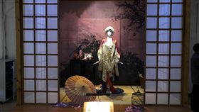 台北市立交響樂團歡慶50週年，9日在台北市中山堂舉辦「50特展」慶祝活動，展出2001年製作的歌劇「蝴蝶夫人」服裝等相關文物。中央社記者洪健倫台北攝　108年4月9日