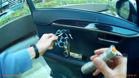 台北,手指虎,手杖刀,槍砲彈藥刀械管制條例。翻攝畫面