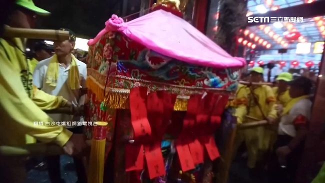 大甲媽祖顯神蹟　大殿香爐「冒香泡」