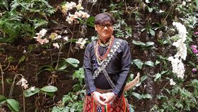 出身台東卑南族部落的歌手桑布伊12日至14日將登場台北國家戲劇院舞台演唱，用歌聲帶聽眾一秒入山林。中央社記者鄭景雯攝　108年4月11日