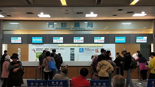 涉詐病患自費手術　萬芳名醫百萬交保