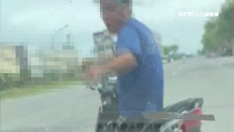 差點遭撞…醉男持開山刀半路攔車猛砍