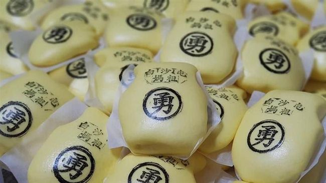 白沙屯媽祖信徒暖舉！香燈腳好幸福！