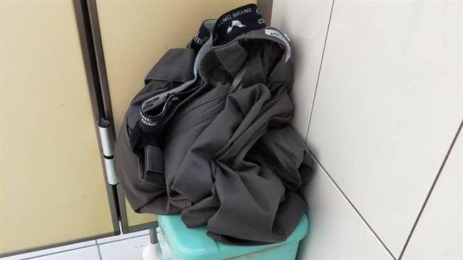 他上大號褲子全脫　意外釣出超多同好
