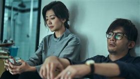 賈靜雯與溫昇豪兩人劇中因喪子而造成多年隔閡。（圖／公視提供）