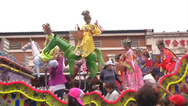 藝閣一度失傳　3百萌娃「扮仙」遶境