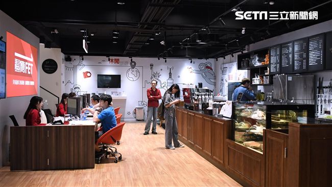 遠傳+路易莎　數位體驗咖啡複合登場