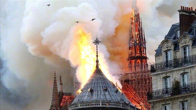 惋惜聖母院大火　他轟中共極權毀古蹟