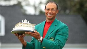 ▲美國名人賽冠軍讓伍茲世界排名重回第6。（圖／翻攝自PGATOUR推特）