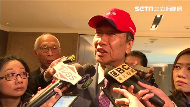 郭台銘選總統！卜卦問媽祖答案超震撼