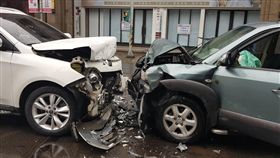 新北市,三重,中正北路,對撞,車禍,意外
