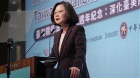 蔡英文總統16日上午出席遠景基金會與美國哈德遜研究所共同舉辦的「印太安全對話」研討會。（圖／總統府提供）