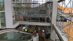 輕軌紅樹林站捷運連通道7月完工（1）為提升捷運與輕軌兩站間的轉乘效率，紅樹林站銜接捷運和輕軌的連通道工程預計7月完工，轉乘時間將能縮短至1分鐘。（新北市捷運工程局提供）中央社記者葉臻傳真　108年4月16日