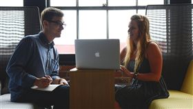 辦公室戀情,工作夥伴,／翻攝自Pixabay