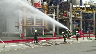 六輕防災演練　毒物輻射外洩場景逼真