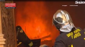 聖母院火災現場(圖/翻攝自太陽報)