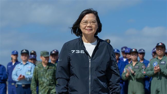 共機頻擾台　蔡英文赴澎湖為空軍打氣