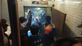 警方再度率隊前往LV精品旅館查緝（翻攝畫面）