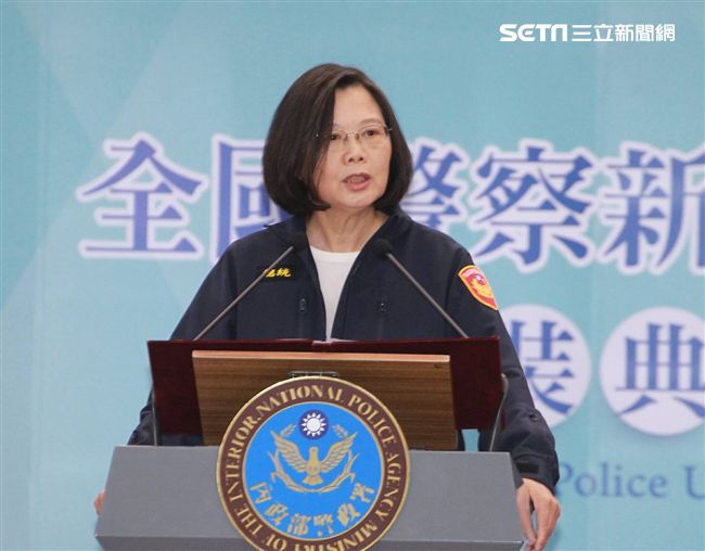 蔡英文總統18日出席「全國新式警便服換裝典禮」。（圖／記者邱榮吉攝）